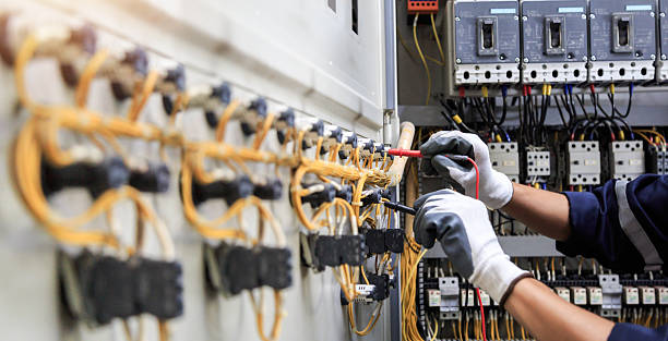 Professional Electrician technician working in Wyoming, MN